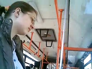 野生妓女使用黑色怪物进行性快感