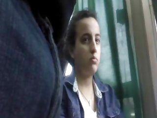 Elmo玩具钩住脱衣舞娘