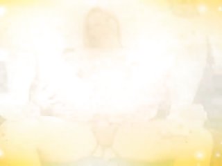 由年轻Iori Miduki的特写镜头handjob和口交