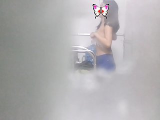胖胖的红发女郎得到了她的每个洞
